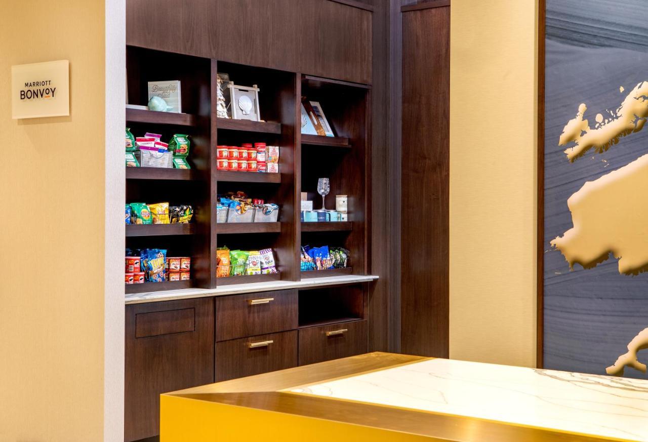 Hotel Springhill By Marriott Boston Logan Airport